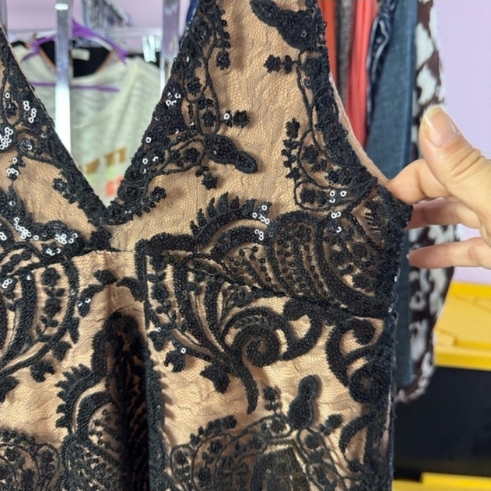 Free People Elegant Black Lace Dress Beads Sequin Shimmer Size 2 - Picture 4 of 8